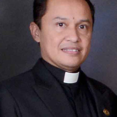 Pdt. Daud Adoe, S.Th.